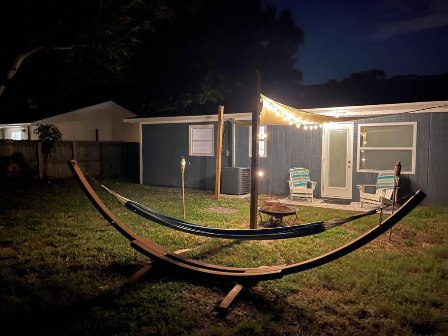 Forever Summer - Entire House! With King Bed! เคลียร์วอเตอร์ ภายนอก รูปภาพ